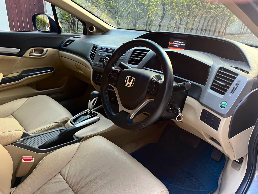 2014 Honda Civic FB สีเทา (รูปที่ 5)