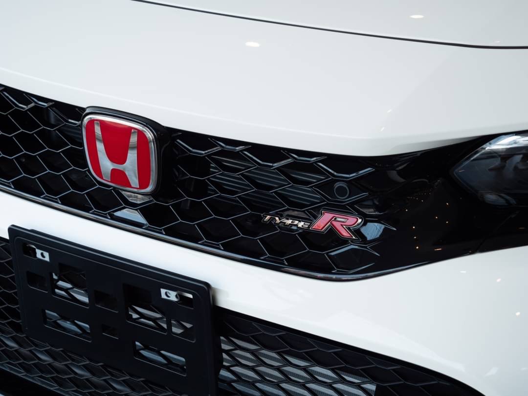 2021 Honda Civic Type R สีขาว (รูปที่ 2)
