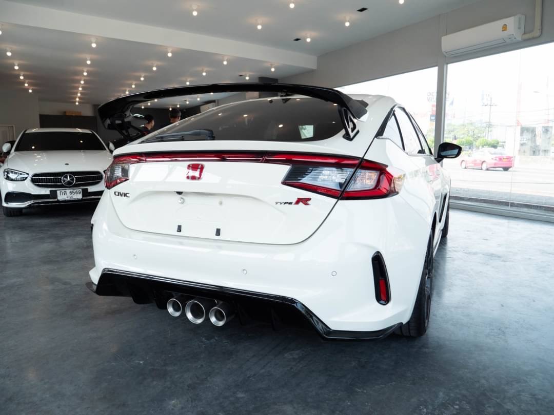 2021 Honda Civic Type R สีขาว (รูปที่ 6)