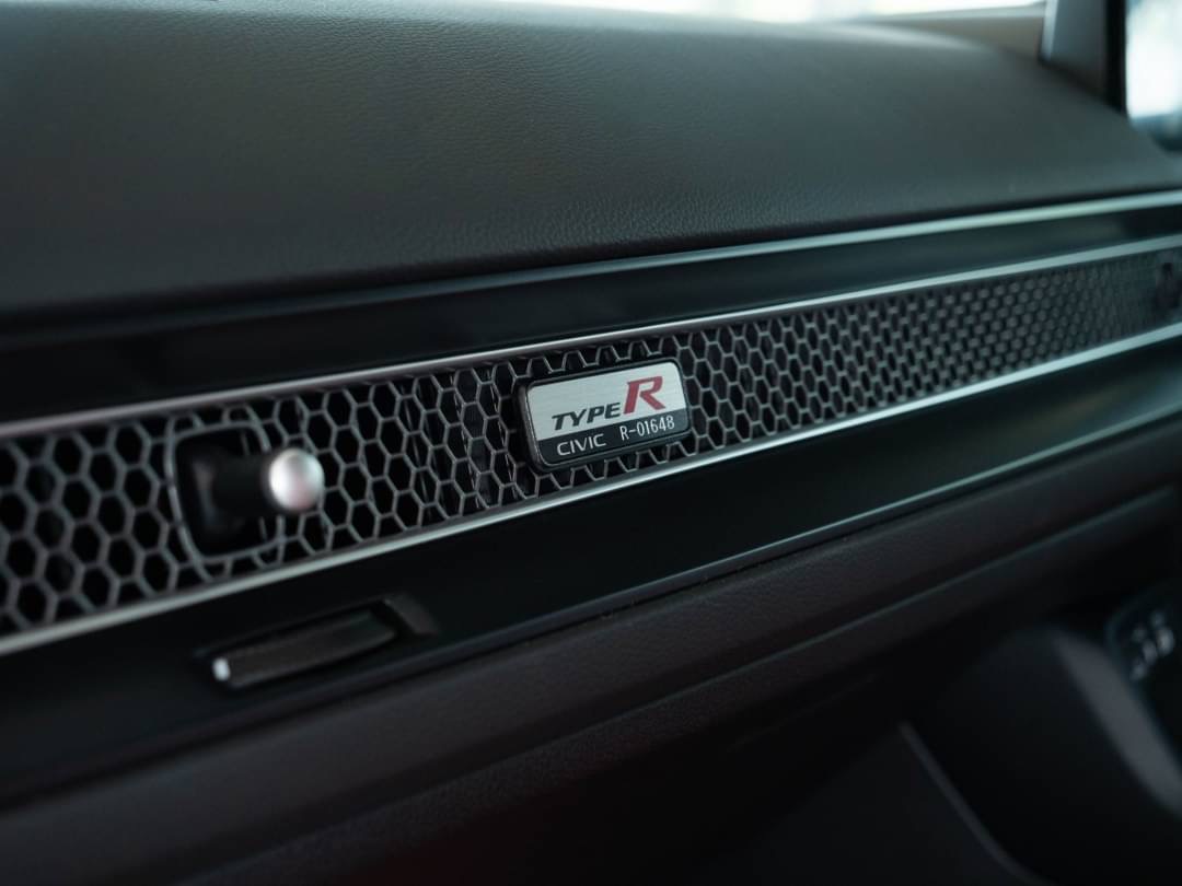 2021 Honda Civic Type R สีขาว (รูปที่ 11)
