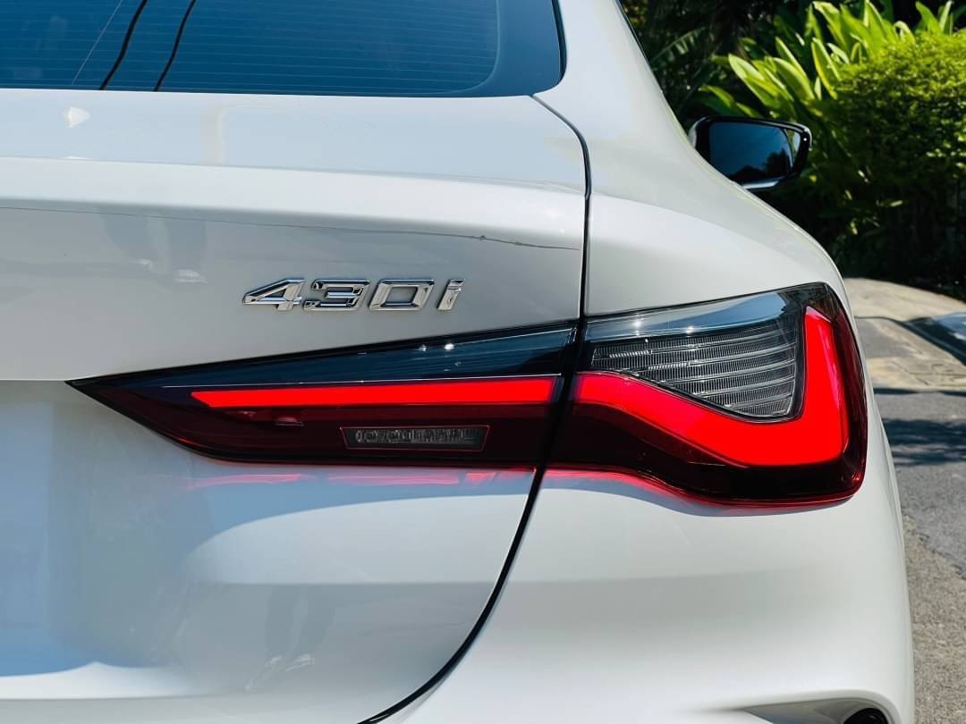 2021 BMW 430i Coupe M Sport สีขาว (รูปที่ 3)