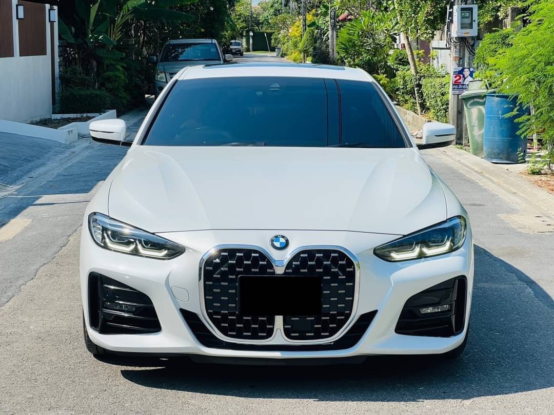 2021 BMW 430i Coupe M Sport สีขาว (รูปที่ 2)