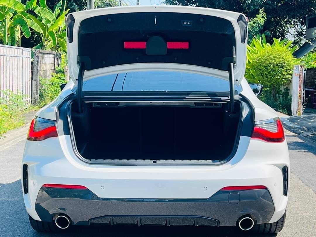 2021 BMW 430i Coupe M Sport สีขาว (รูปที่ 8)