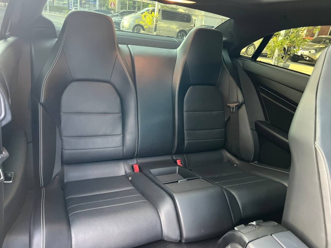 2004 Mercedes-Benz E-Class Cabriolet E200 สีเทา (รูปที่ 5)