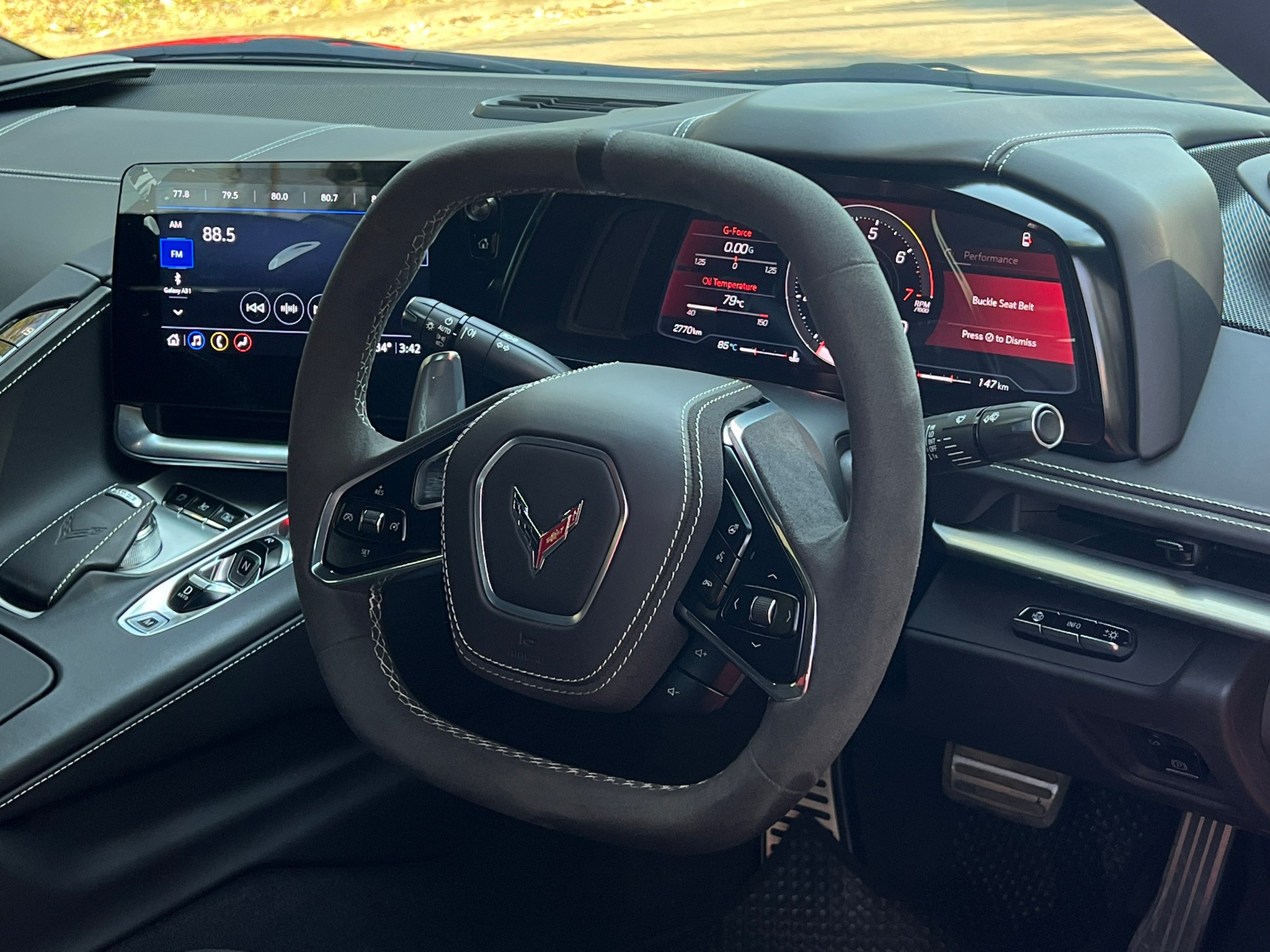 2022 Chevrolet Stingray C8 Convert 3LT สีแดง (รูปที่ 2)