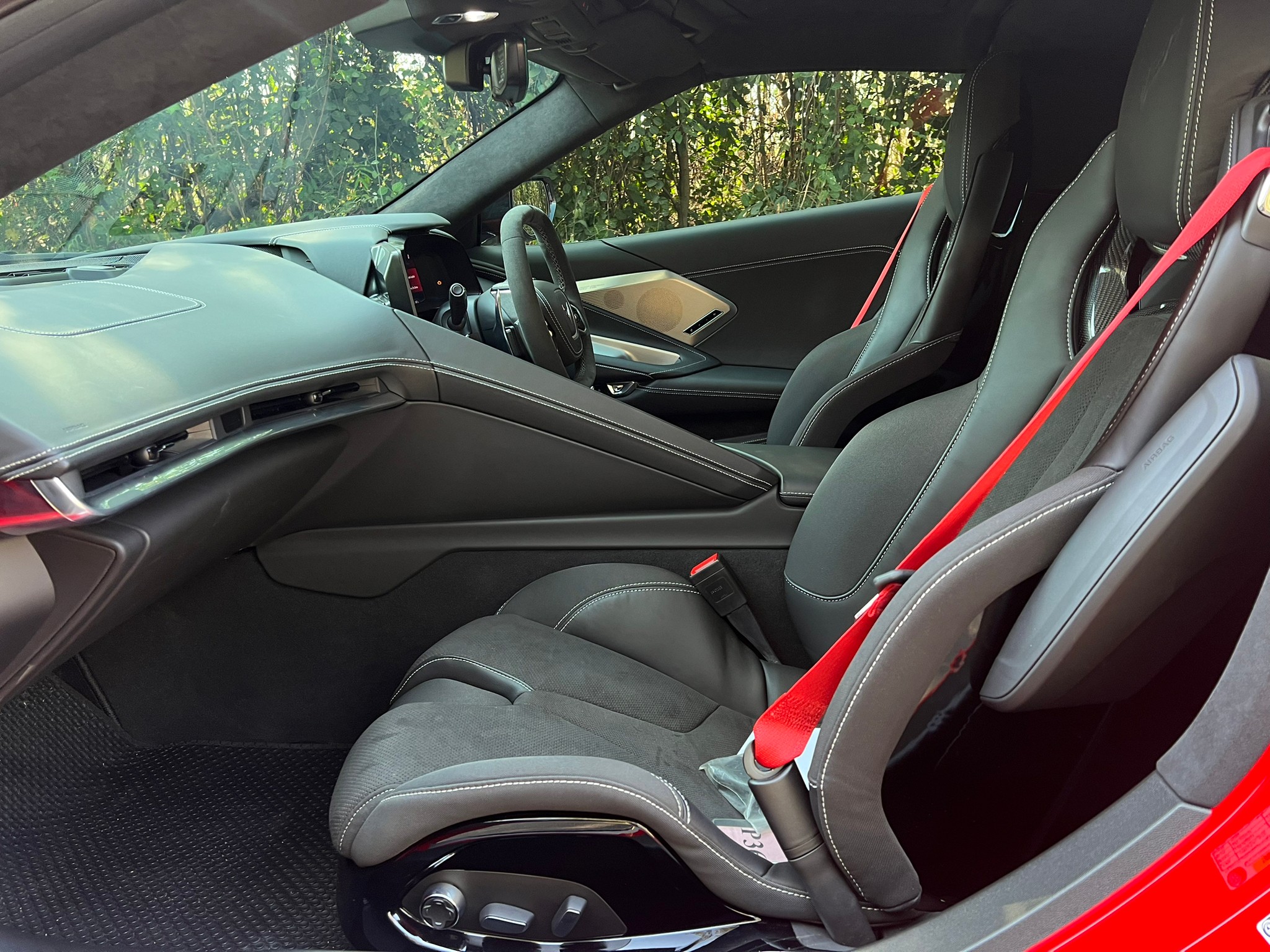 2022 Chevrolet Stingray C8 Convert 3LT สีแดง (รูปที่ 4)