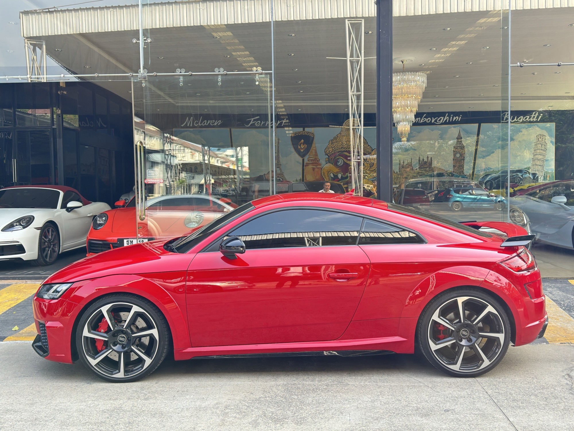 2022 Audi TTRS Quattro coupe สีแดง (รูปที่ 4)