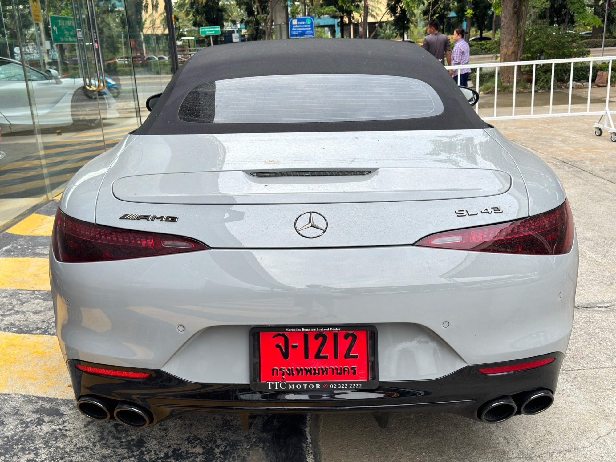 2023 Mercedes-Benz SL43 AMG night package สีเทา (รูปที่ 8)