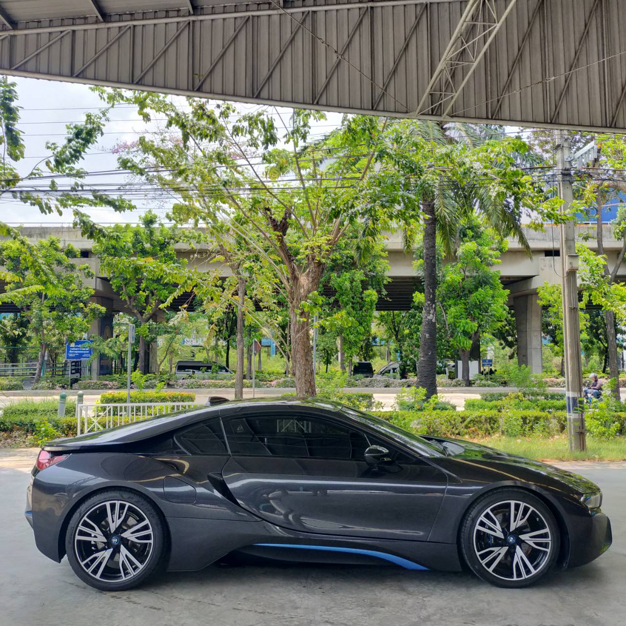 2015 BMW i8 สีดำ (รูปที่ 3)