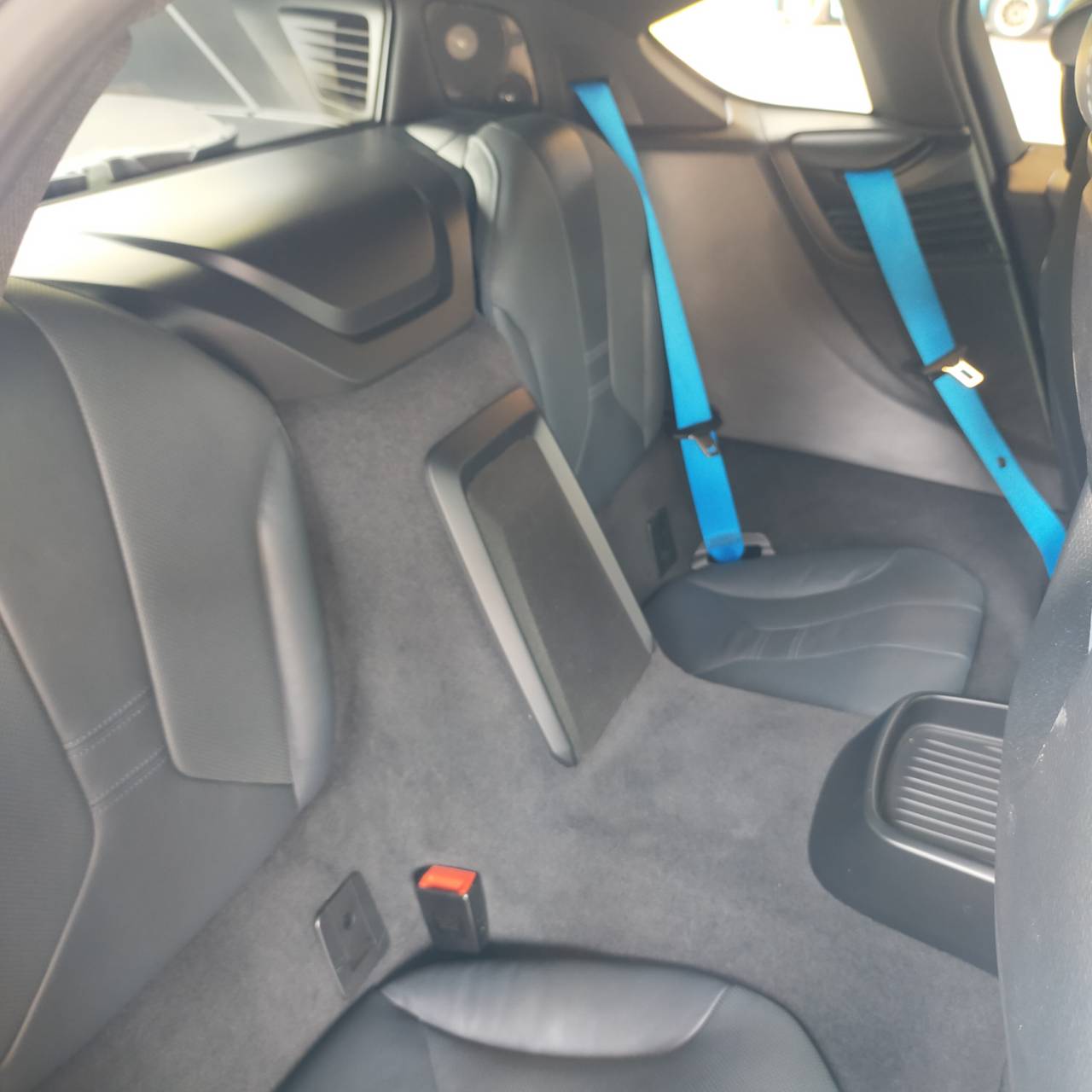 2015 BMW i8 สีดำ (รูปที่ 18)