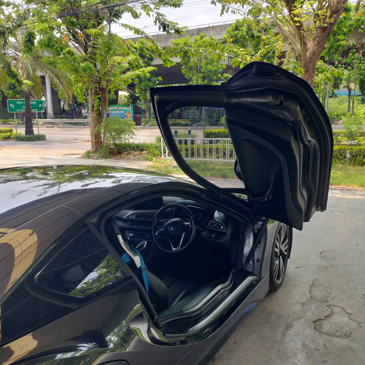 2015 BMW i8 สีดำ (รูปที่ 9)