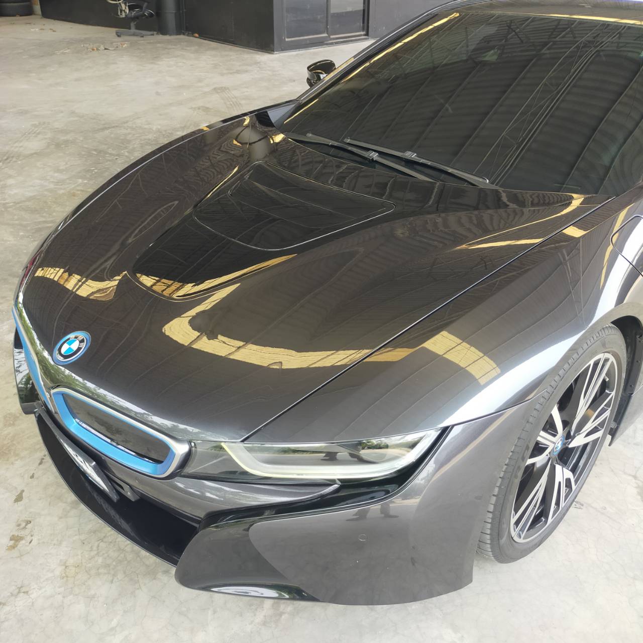 2015 BMW i8 สีดำ (รูปที่ 20)