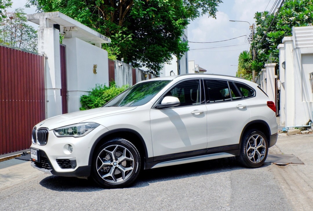 2017 BMW X1 F48 สีขาว (รูปที่ 6)