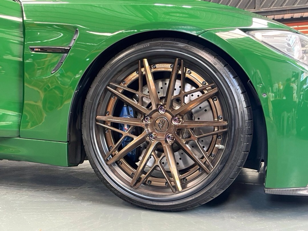 2017 BMW M4 สีเขียว (รูปที่ 8)