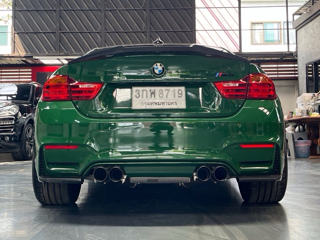 2017 BMW M4 สีเขียว (รูปที่ 3)