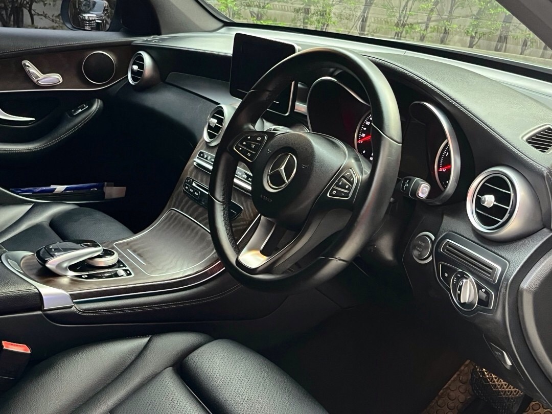 2018 Mercedes-Benz GLC-Class GLC 250 d สีเทา (รูปที่ 5)