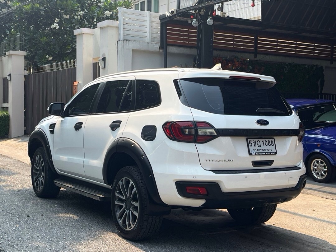 2019 Ford Everest Titanium+ 4x2 สีขาว (รูปที่ 2)