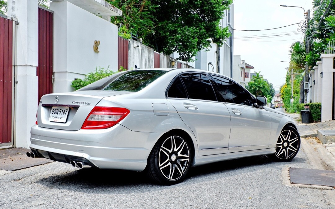 2008 Mercedes-Benz C-Class W204 C200 สีเทา (รูปที่ 4)