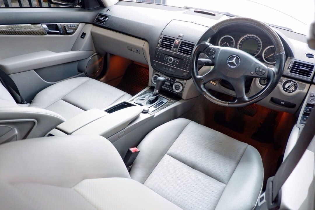 2008 Mercedes-Benz C-Class W204 C200 สีเทา (รูปที่ 9)
