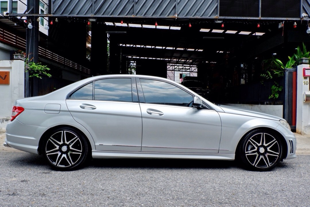 2008 Mercedes-Benz C-Class W204 C200 สีเทา (รูปที่ 3)