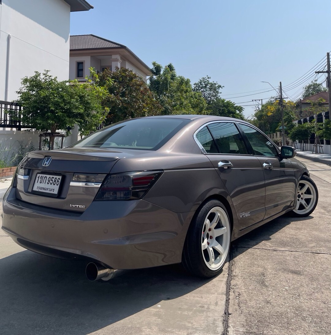 2011 Honda Accord Gen 8 สีน้ำตาล (รูปที่ 5)
