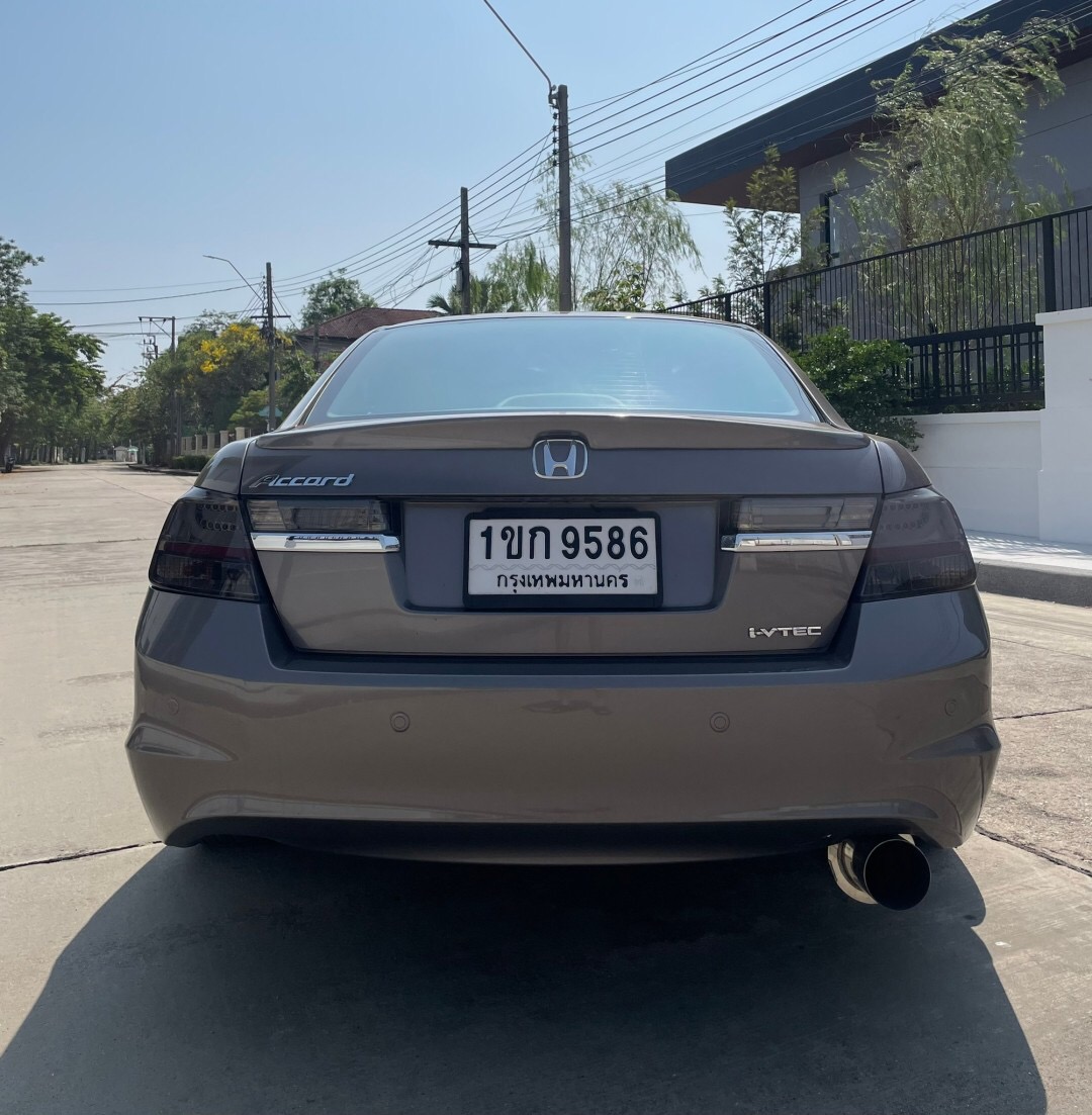 2011 Honda Accord Gen 8 สีน้ำตาล (รูปที่ 10)