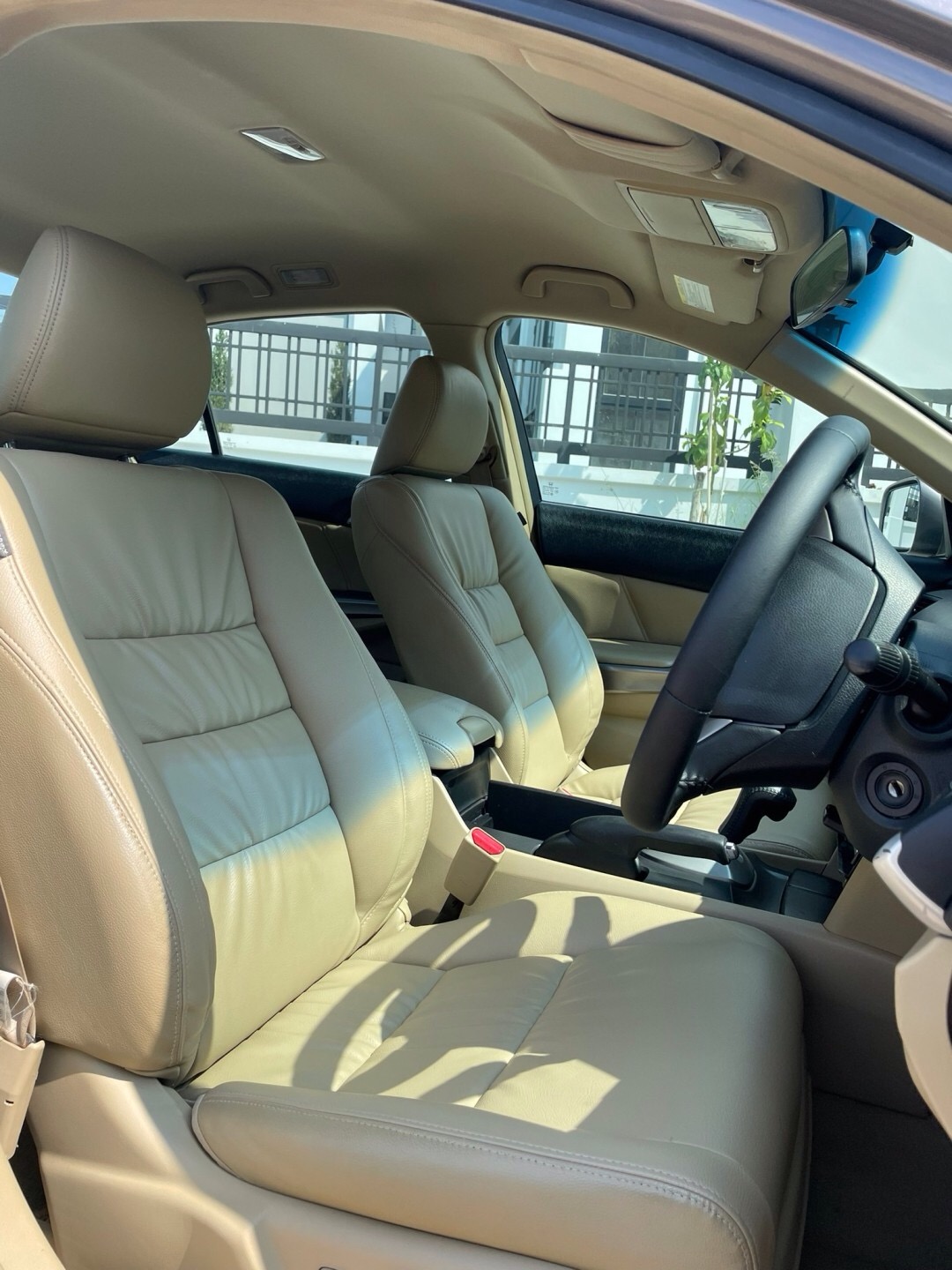 2011 Honda Accord Gen 8 สีน้ำตาล (รูปที่ 8)