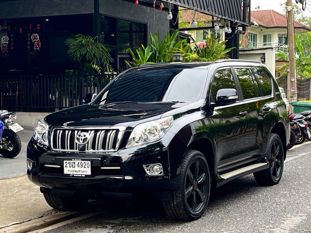 2016 Toyota Land Cruiser J100 สีน้ำเงิน