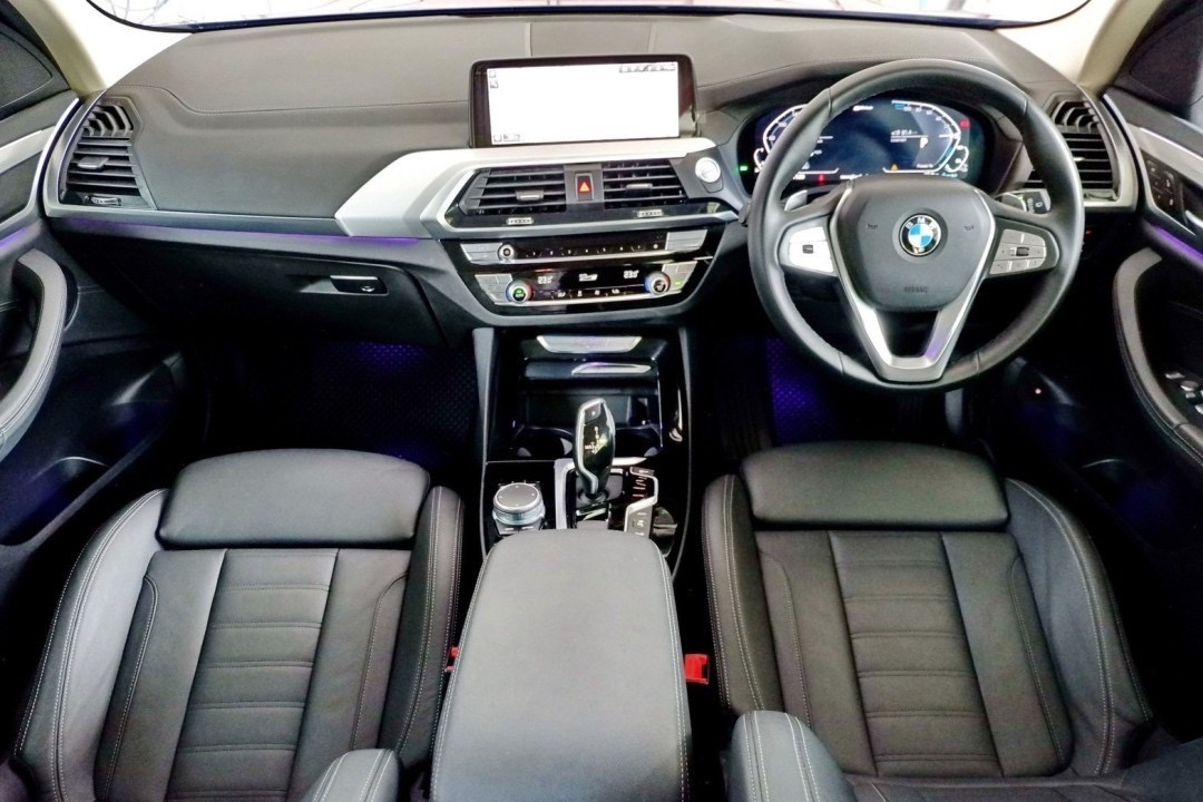2021 BMW X3 G01 สีน้ำเงิน (รูปที่ 7)
