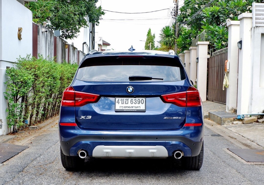 2021 BMW X3 G01 สีน้ำเงิน (รูปที่ 3)