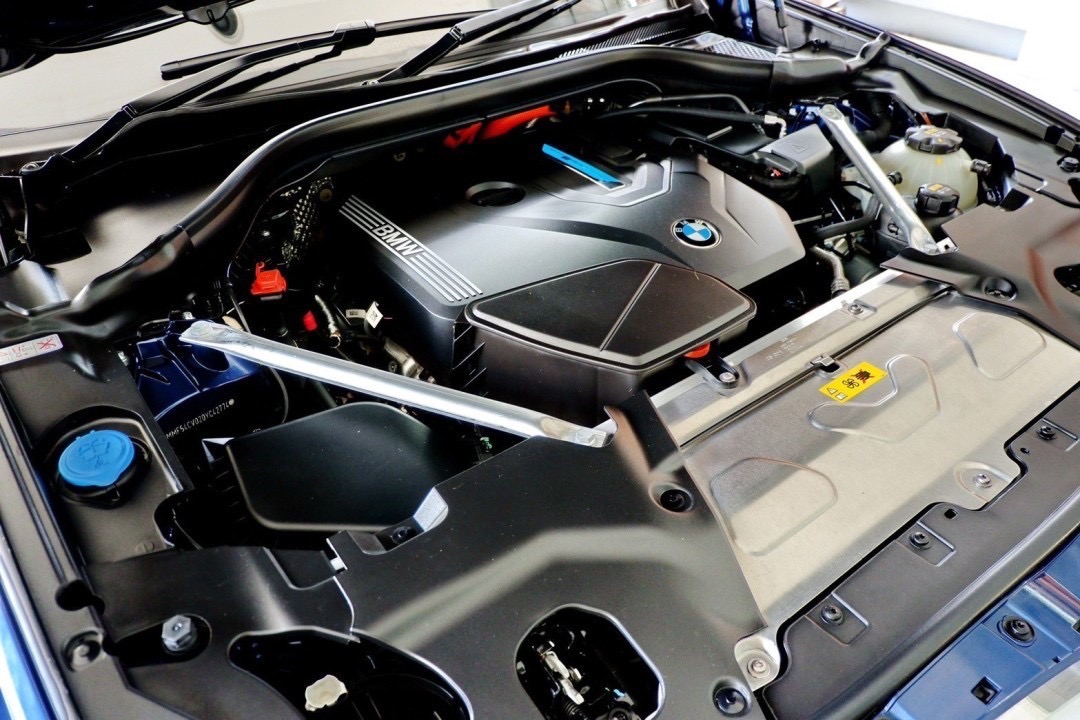 2021 BMW X3 G01 สีน้ำเงิน (รูปที่ 4)