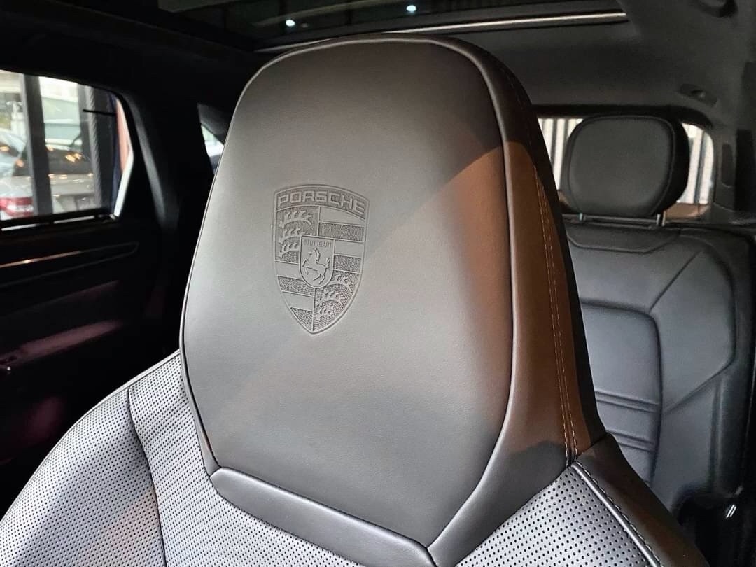 2019 Porsche Cayenne E-Hybrid สีเทา (รูปที่ 10)