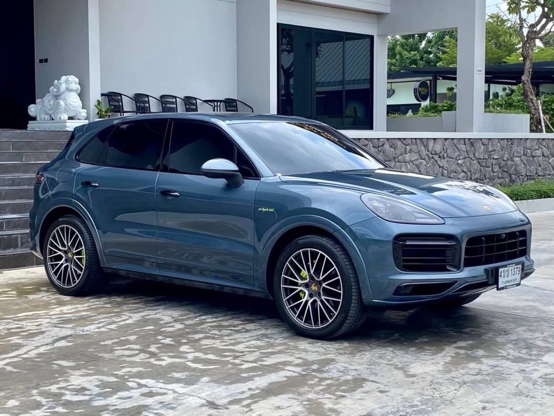 2019 Porsche Cayenne E-Hybrid สีเทา (รูปที่ 6)