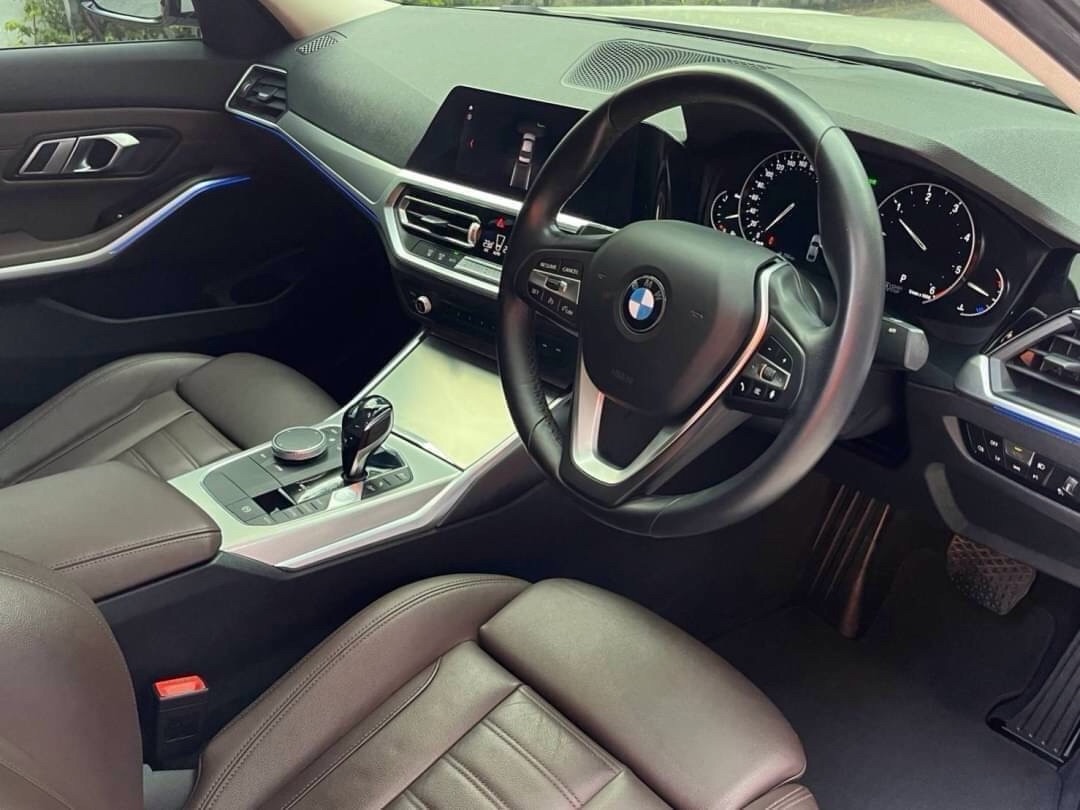 2019 BMW 320D Sport (g20)​ สีขาว (รูปที่ 4)