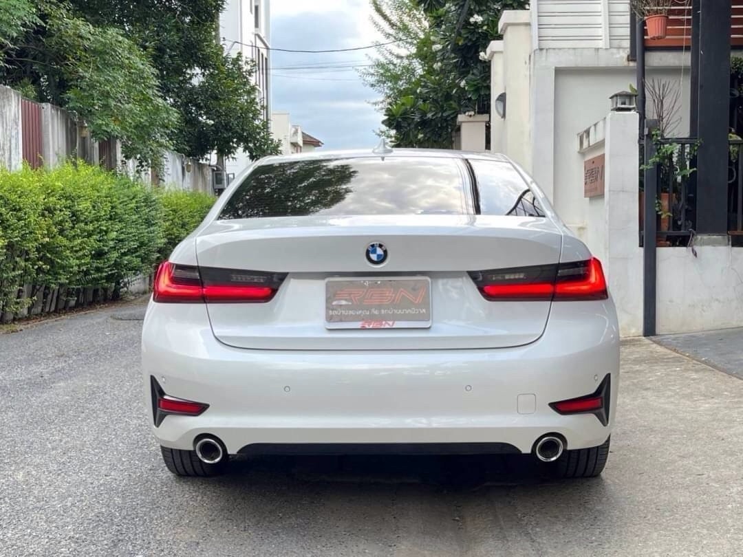 2019 BMW 320D Sport (g20)​ สีขาว (รูปที่ 6)