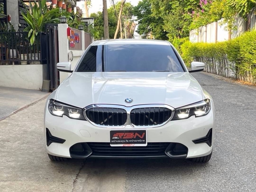 2019 BMW 320D Sport (g20)​ สีขาว (รูปที่ 7)