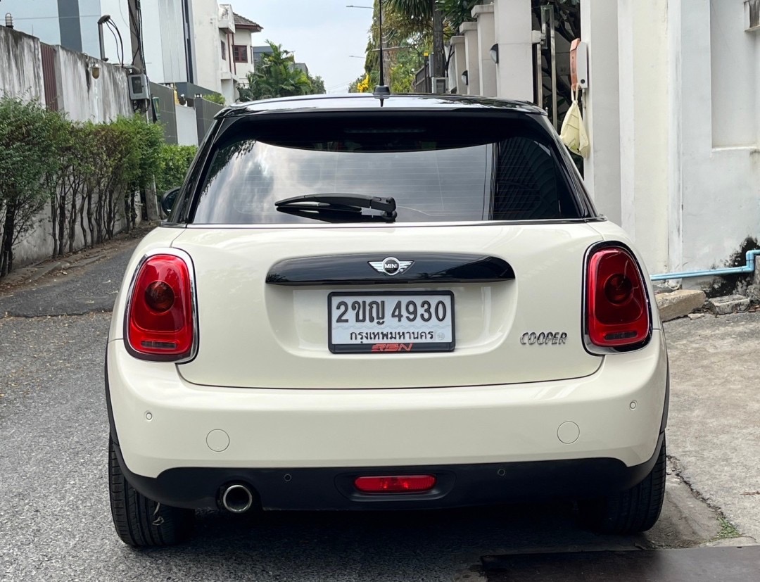 2015 Mini COOPER 5 TURER RHD สีขาว (รูปที่ 6)