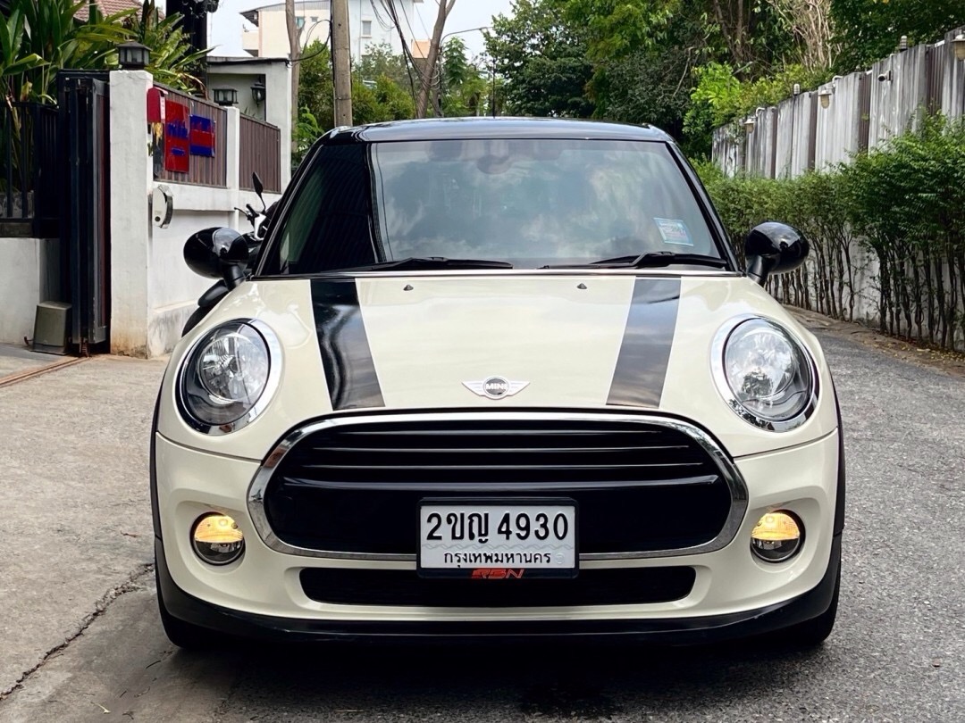 2015 Mini COOPER 5 TURER RHD สีขาว (รูปที่ 7)