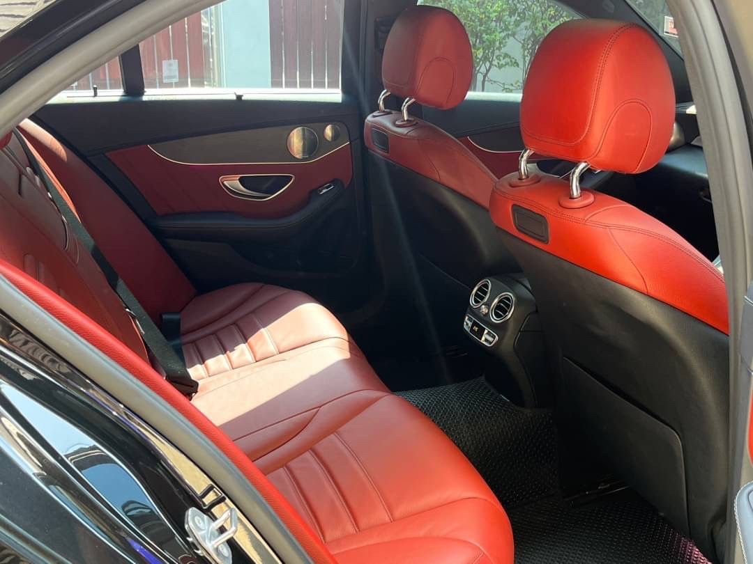 2019 Mercedes-Benz C-Class C 350 e AMG สีดำ (รูปที่ 6)