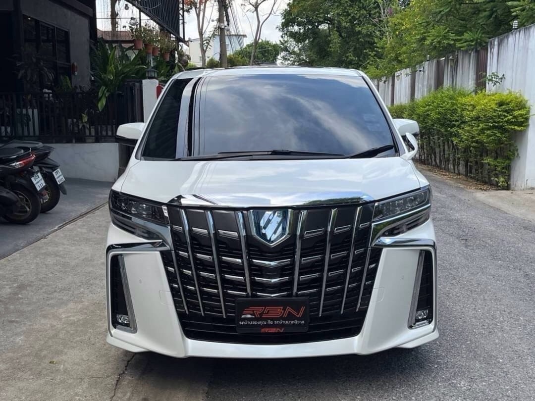 2020 Toyota Alphard สีขาว (รูปที่ 3)
