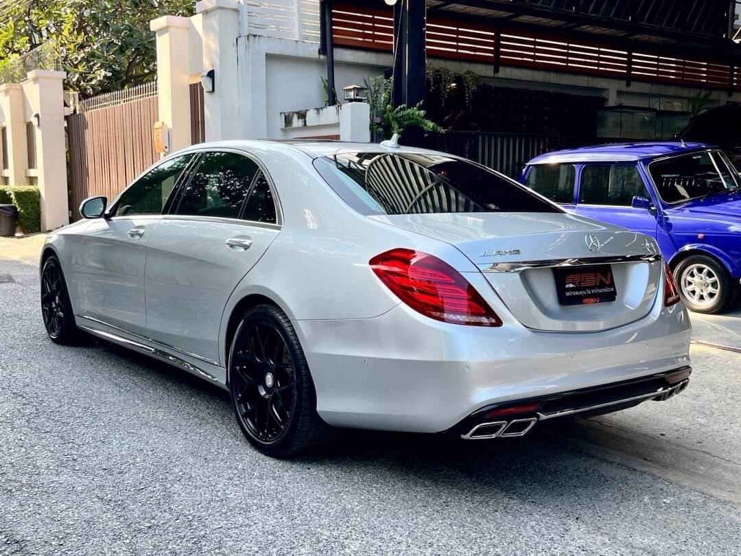 2015 Mercedes-Benz S-Class W222 S300 สีเทา (รูปที่ 2)