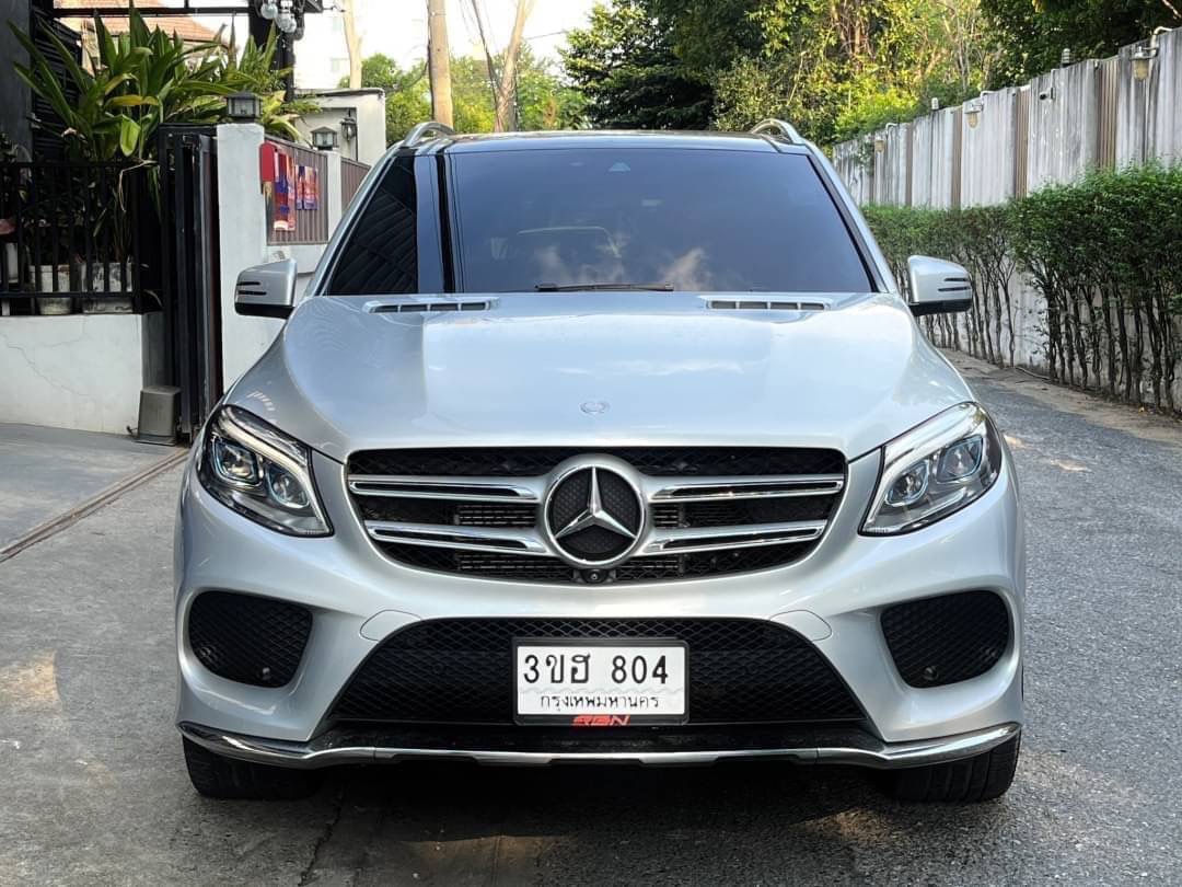 2017 Mercedes-Benz GLE-Class GLE500 สีเงิน