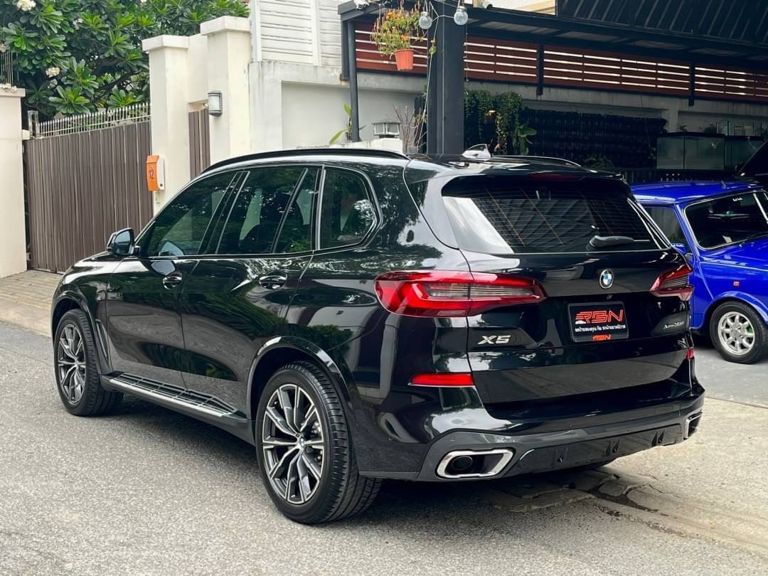 2020 BMW X5 G05 สีดำ (รูปที่ 3)