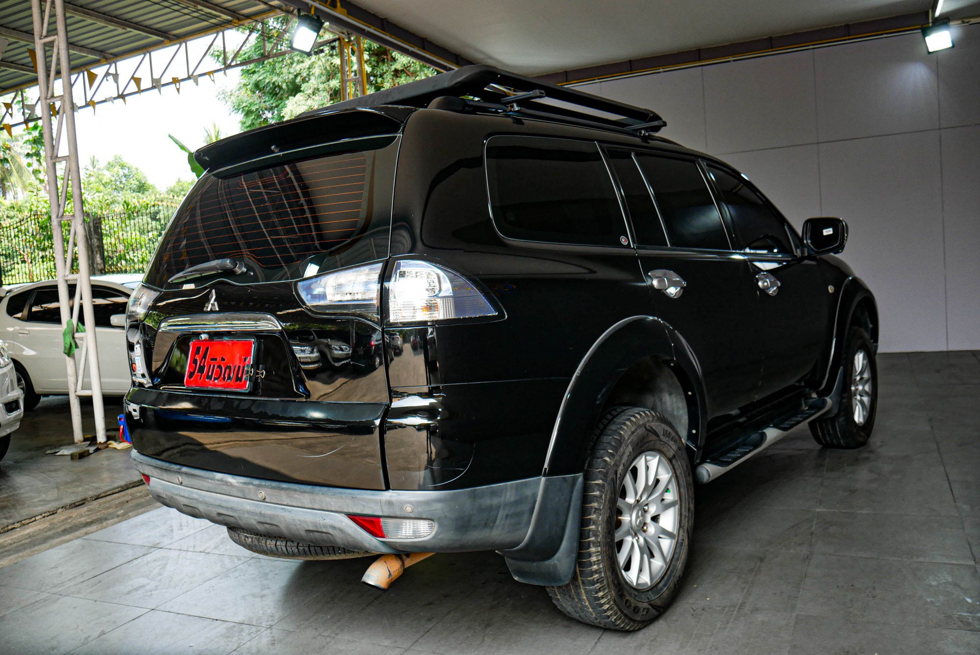 MITSUBISHI PAJERO SPORT 3.2 GT 4WD. AT ปี2011 สีดำ (รูปที่ 16)