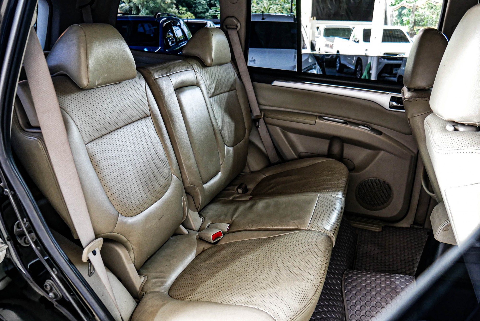 MITSUBISHI PAJERO SPORT 3.2 GT 4WD. AT ปี2011 สีดำ (รูปที่ 12)