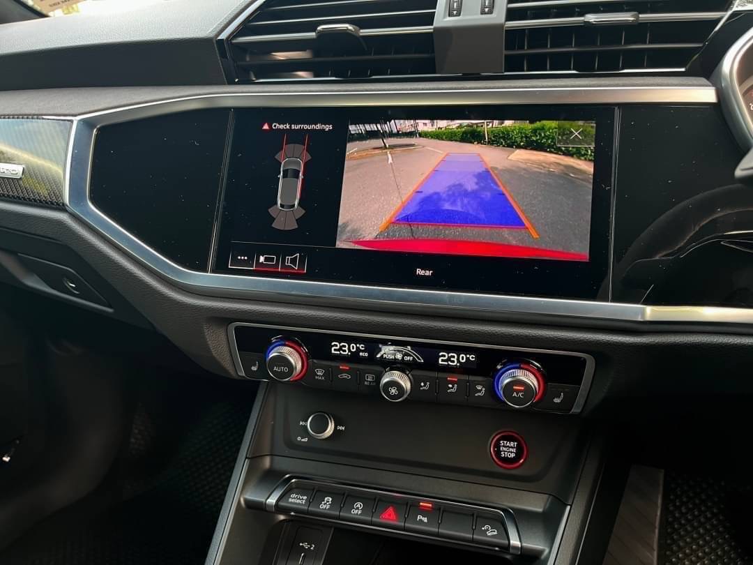 2021 Audi RS Q3 Sportback quattro SUV สีแดง (รูปที่ 5)
