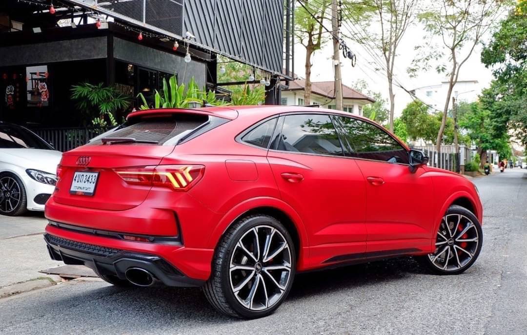 2021 Audi RS Q3 Sportback quattro SUV สีแดง (รูปที่ 3)