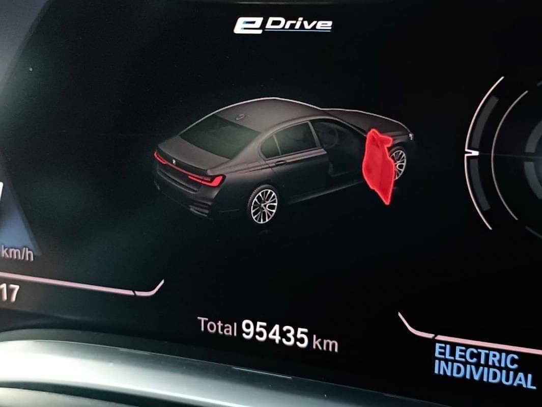 2020 BMW 745Le 3.0 xDrive M Sport 4WD Sedan สีดำ (รูปที่ 6)