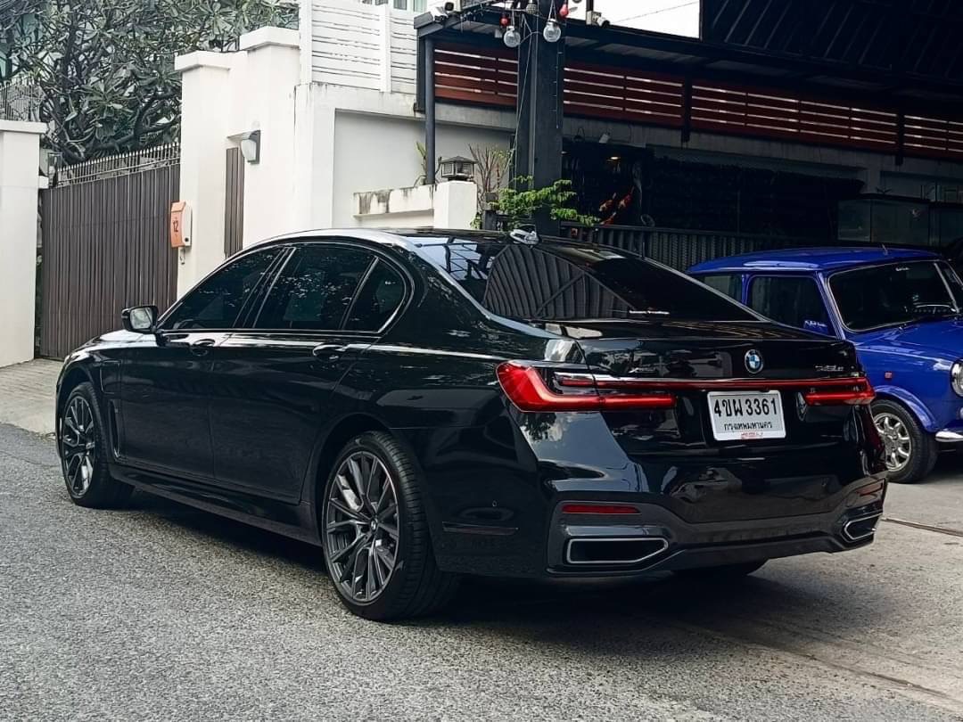 2020 BMW 745Le 3.0 xDrive M Sport 4WD Sedan สีดำ (รูปที่ 3)