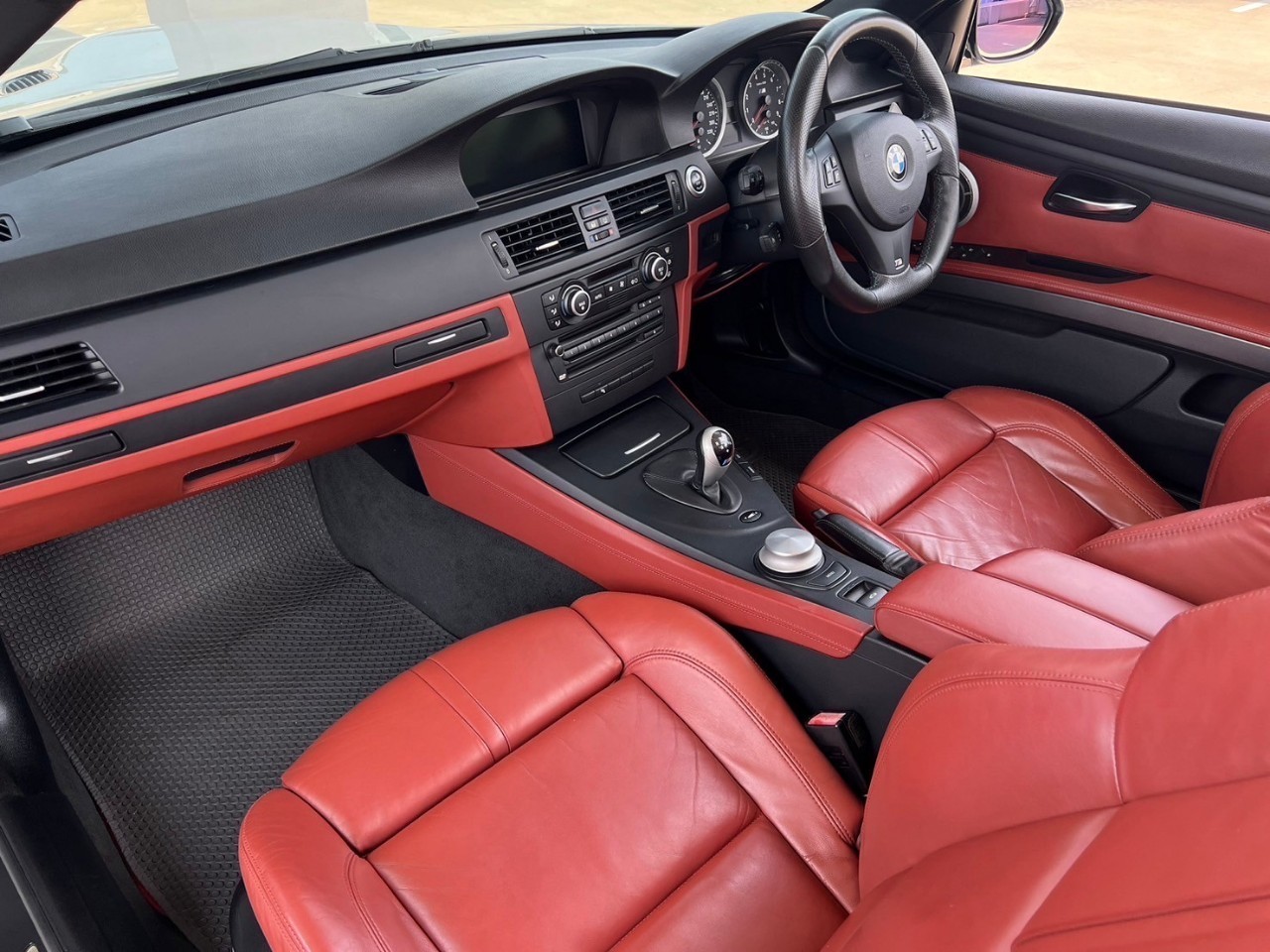 2008 BMW M3 สีขาว (รูปที่ 12)